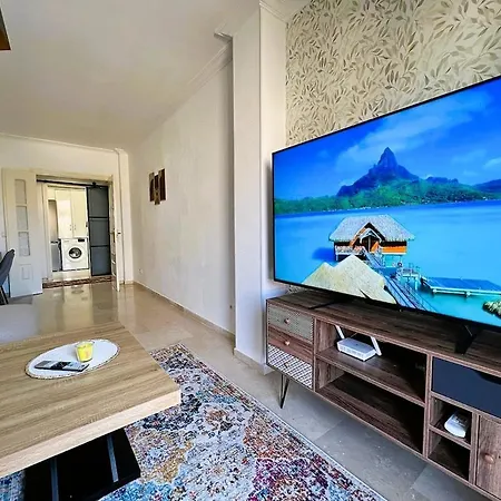 Apartment Relax With Ocean Views, Pool, And Garage Malaga