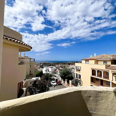 Apartment Relax With Ocean Views, Pool, And Garage Malaga